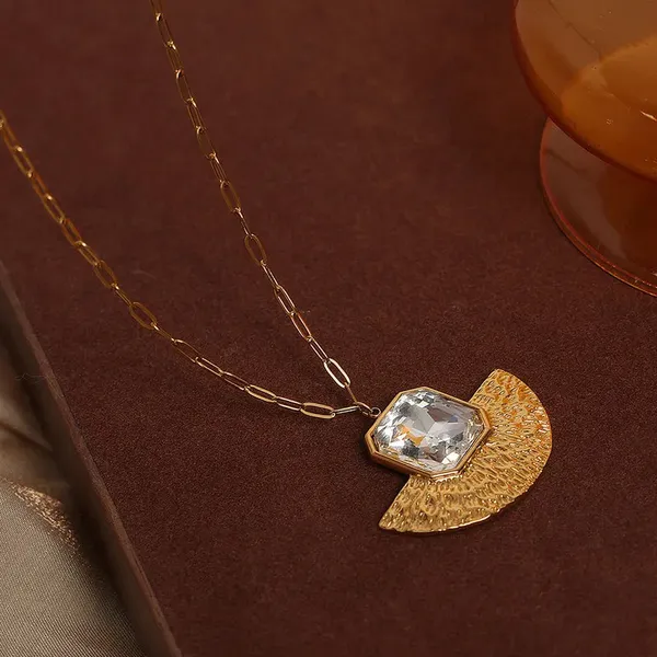 Gold_Acrylic_Pendants_For_Women
